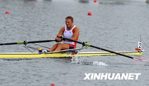 Норвежец Олаф Туфте выиграл золотую медаль в олимпийском турнире по академической гребле на лодке-одиночке.1