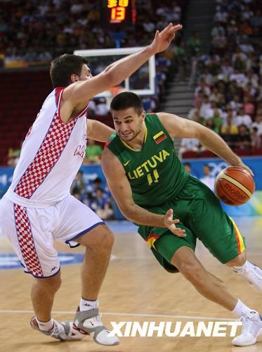 Сборная Литвы по баскетболу обыграла команду Хорватии со счетом 86:73 в групповом турнире Пекинской Олимпиады1