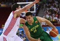 Сборная Литвы по баскетболу обыграла команду Хорватии со счетом 86:73 в групповом турнире Пекинской Олимпиады