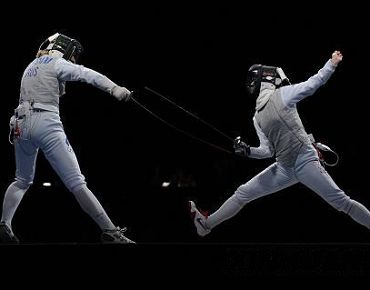 Женская сборная России по фехтованию на рапирах завоевала олимпийское 'золото'