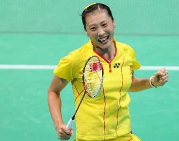 Китаянка Чжан Нин завоевала золотую медаль в соревнованиях по бадминтону в одиночном разряде