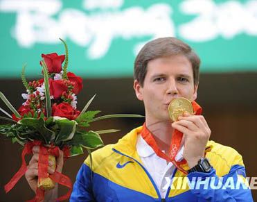 Олександр Петрив из Украины -- чемпион Олимпиады-2008 в стрельбе из скоростного пистолета с 25 м