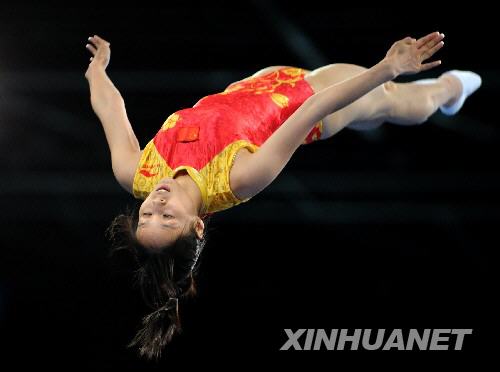 Китайская спортсменка по прыжкам на батуте Хуан Шаньшань 