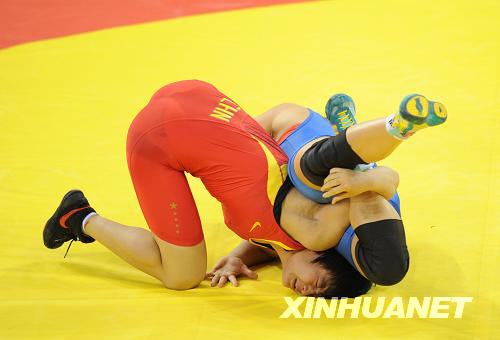 Китаянка Ван Цзяо завоевала золотую медаль в соревнованиях по вольной борьбе среди женщин 