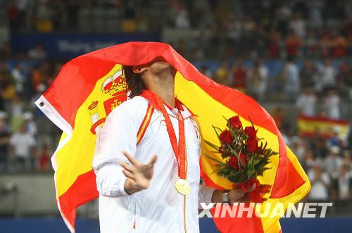 Рафаэль Надаль из Испании -- чемпион Олимпиады-2008 по теннису в мужском одиночном разряде.