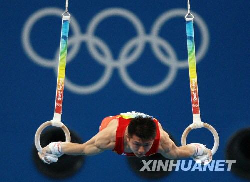 Китайский гимнаст Чэнь Ибинь завоевал 'золото' в личных соревнованиях по упражнениям на кольцах среди мужин3