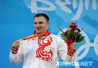 Россиян завоевал серебряную медаль по тяжелой атлетике в весовой категории свыше 105 кг. среди мужчин