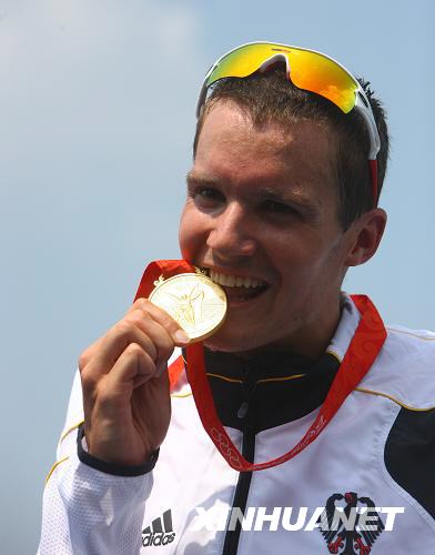 Германский триатлонист Ян Фродено -- чемпион Пекинской Олимпиады3
