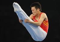 Спортсмен из Китая Лу Чуньлун -- чемпион Пекинской Олимпиады по прыжкам на батуте