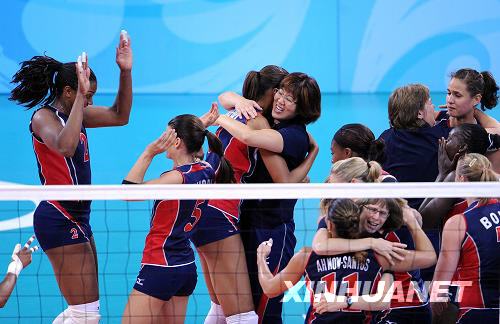 Срочно: Женская сборная США по волейболу выиграла у кубинской сборной в полуфинале4