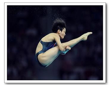 Срочно: Китаянка Чэнь Жолинь -- чемпионка Пекинской Олимпиады по прыжкам в воду с 10-метровой вышки