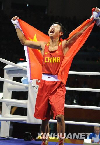 Китайский боксер Цзоу Шимин стал чемпионом Олимпиады-2008 по боксу в весовой категории до 48 кг3