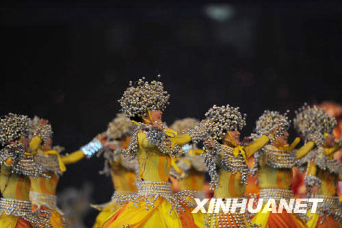 Красивые актрисы на церемонии закрытия Олимпиады Пекина