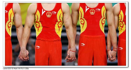 Красная Великая китайская стена – мужская сборная по гимнастике Китая
