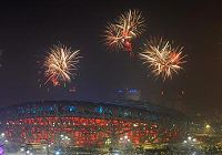 Срочно: начался грандиозный красочный фейерверк над Национальным стадионом 'Птичье гнездо'