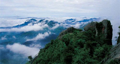  Горы Яньданшань – самое красивое место в окрестностях города Вэньчжоу провинции Чжэцзян 