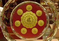 Ювелирные золотые изделия в виде лунных пряников появились в Пекине