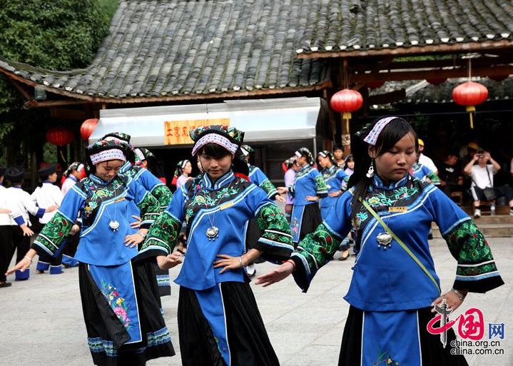 Гостеприимство национальности Туцзя, живущей на западе провинции Хунань 