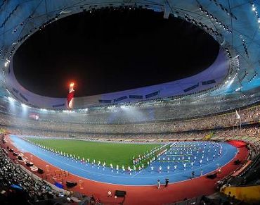 На Национальном стадионе «Птичье гнездо» началась церемония закрытия Паралимпийских игр Пекина