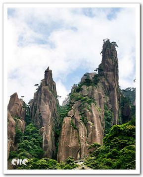 Одна из самых красивых гор Китая - Саньциншань