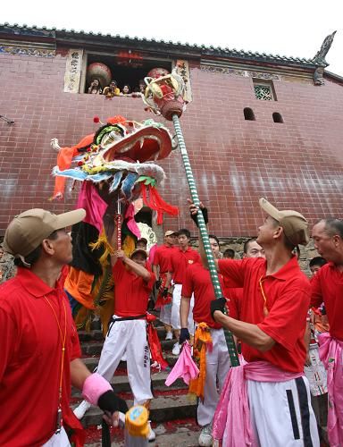 Танец драконов в провинции Гуандун