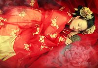 Красавица в китайском древнем наряде