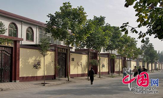 Три этапа развития жилищного строительства в деревне Байчжуан с начала проведения политики реформ и открытости