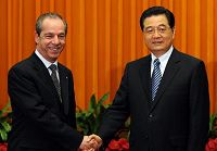 Ху Цзиньтао отдал должное премьер-министру Мальты Гонзи, прилагающему активные усилия для развития отношений с Китаем