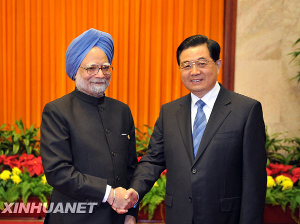 Председатель КНР и премьер Индии провели встречу