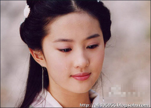 Трогательные мгновения китайских актрис 5