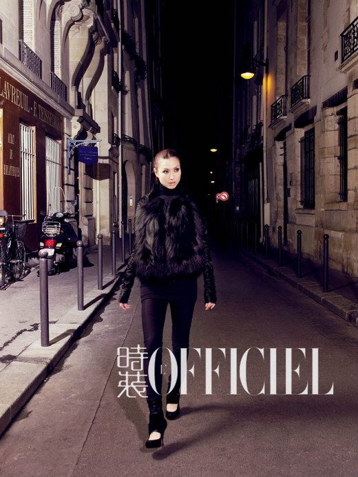 Чжэн Сюйвэнь в черно-белом на обложке модного журнала
