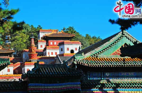 Храм Пунинсы в г. Чэндэ провинции Хэбэй 