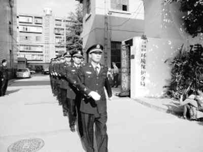 В городе Куньмин появился первый в Китае полицейский отряд для охраны окружающей среды 