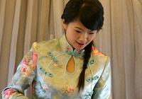 Стюардессы авиакомпании «Шаньдун Эйрлайнз» стали одеваться в униформу в стиле традиционной местной одежды