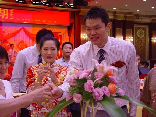 Китайские знаменитости, поженившиеся в 2008 году27