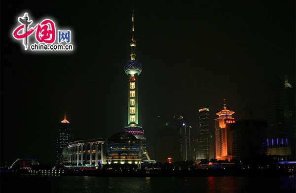 Величественные ночные пейзажи района Пудун Шанхая