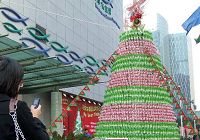 «Пластиковая» рождественская елка