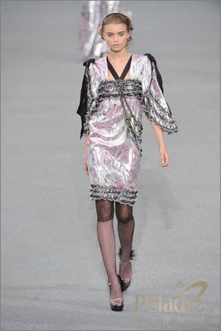 Рекомендуем: 10 вечерних платьев из последней коллекции 2009 года 'Chanel' 3
