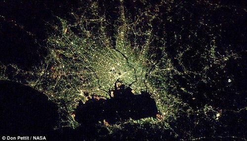Фотографии ночных городов, сделанные космонавтом с международной космической станции 