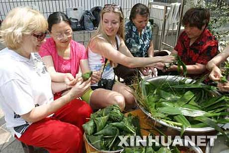 В 2008 г. половина иностранцев прибыла в Китай с целью экскурсий и досуга