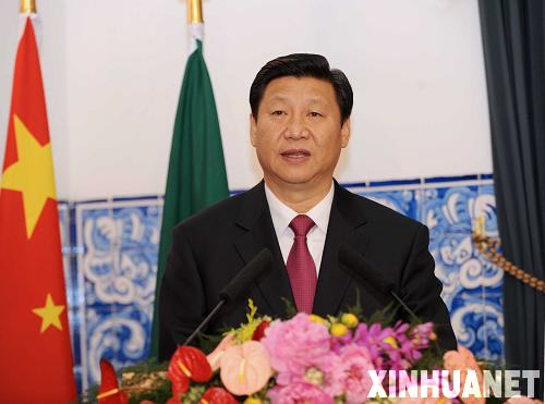 Зампредседателя КНР Си Цзиньпин присутствовал на приеме в его честь, устроенном администрацией Специального административного района Аомэнь, и выступил с важной речью