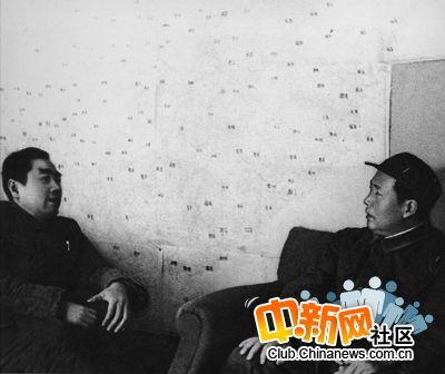 Фотографии в честь первого премьера КНР Чжоу Эньлая 22