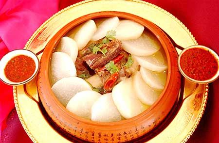 Традиционное тибетское блюдо – мясо яка с редькой