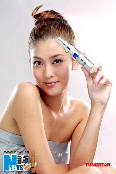 Красавица Ли Цайхуа в рекламе 4