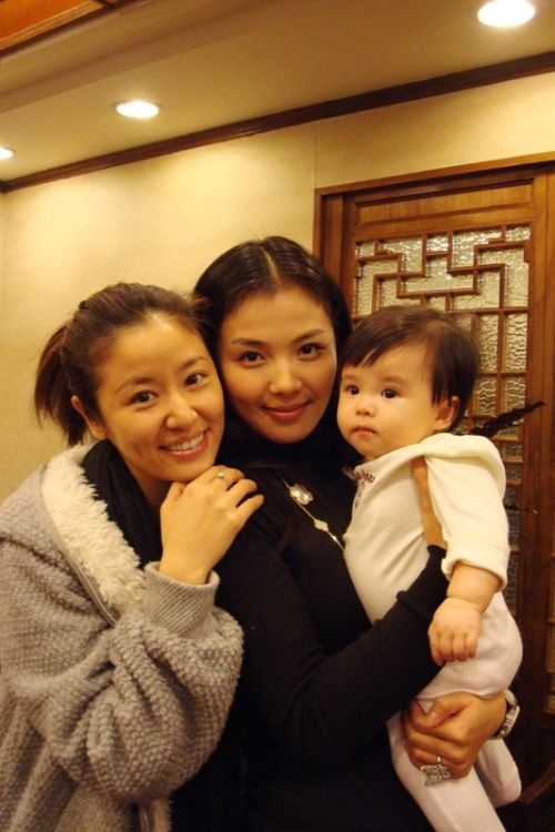 Первое публичное появление актрисы Лю Тао после рождения ребенка 2