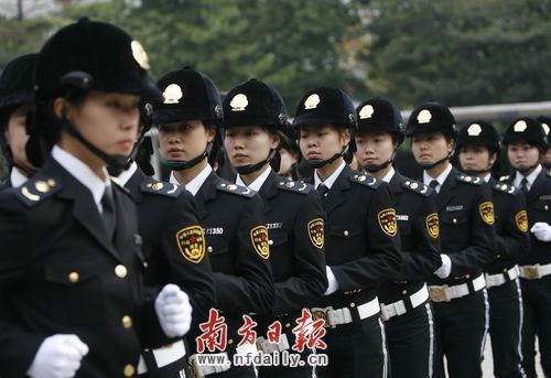 Первый женский отряд полиции появился в Гуанчжоу