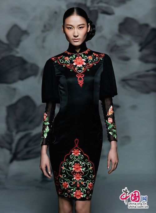 Демонстрация роскошной китайской одежды бренда «NE•TIGER» из коллекции 2009 года 8