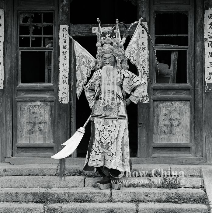 Народные мастера местной оперы в Китае