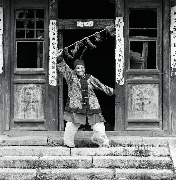 Народные мастера местной оперы в Китае