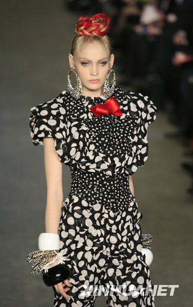 26 января в Париже началась Неделя моды сезона «Весна-лето 2009».